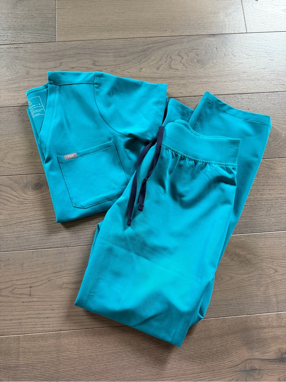 Figs Women’s Scrub SET Sz Small Catarina & HR Livingston